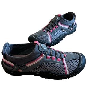 J-41 TAHOE WOMENS SIZE 7 LACE UP SPORT ADVENTURE WATER RESISTANT ATHLETIC SHOES